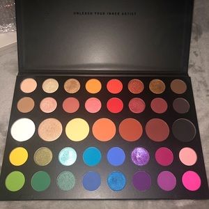 Morphe x James Charles Artistry Eyeshadow Palette